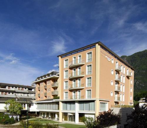 Rizzi Aquacharme Hotel & Spa Boario Terme Exterior foto