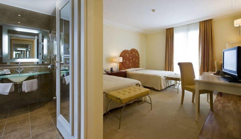 Rizzi Aquacharme Hotel & Spa Boario Terme Exterior foto