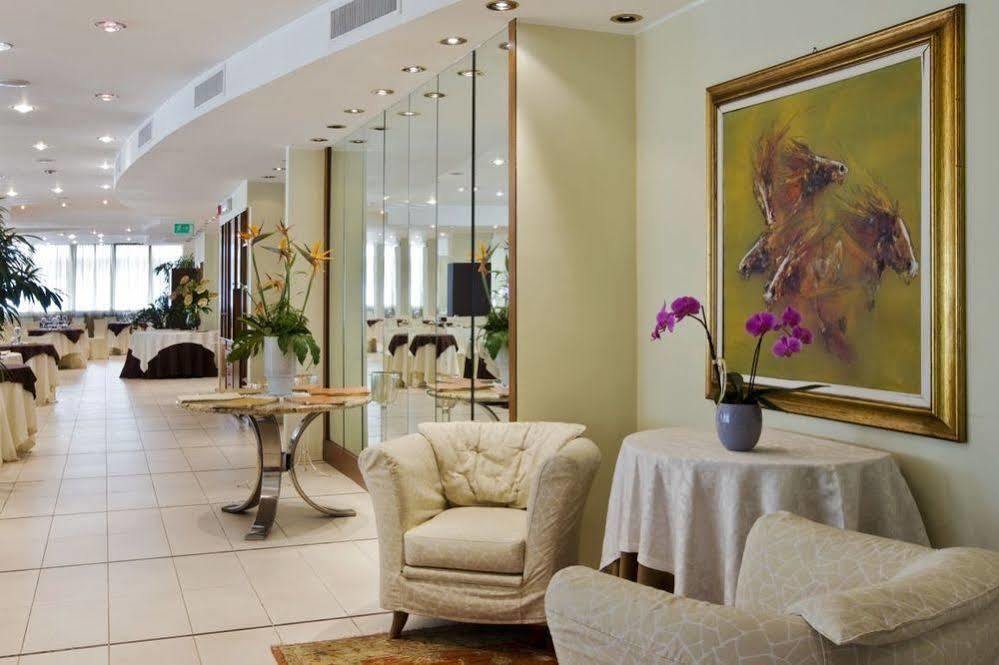 Rizzi Aquacharme Hotel & Spa Boario Terme Exterior foto